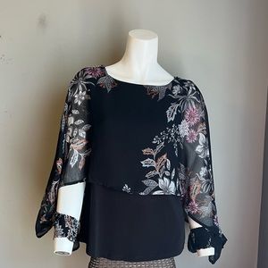 Maurices Floral Black Top Size Xsmall